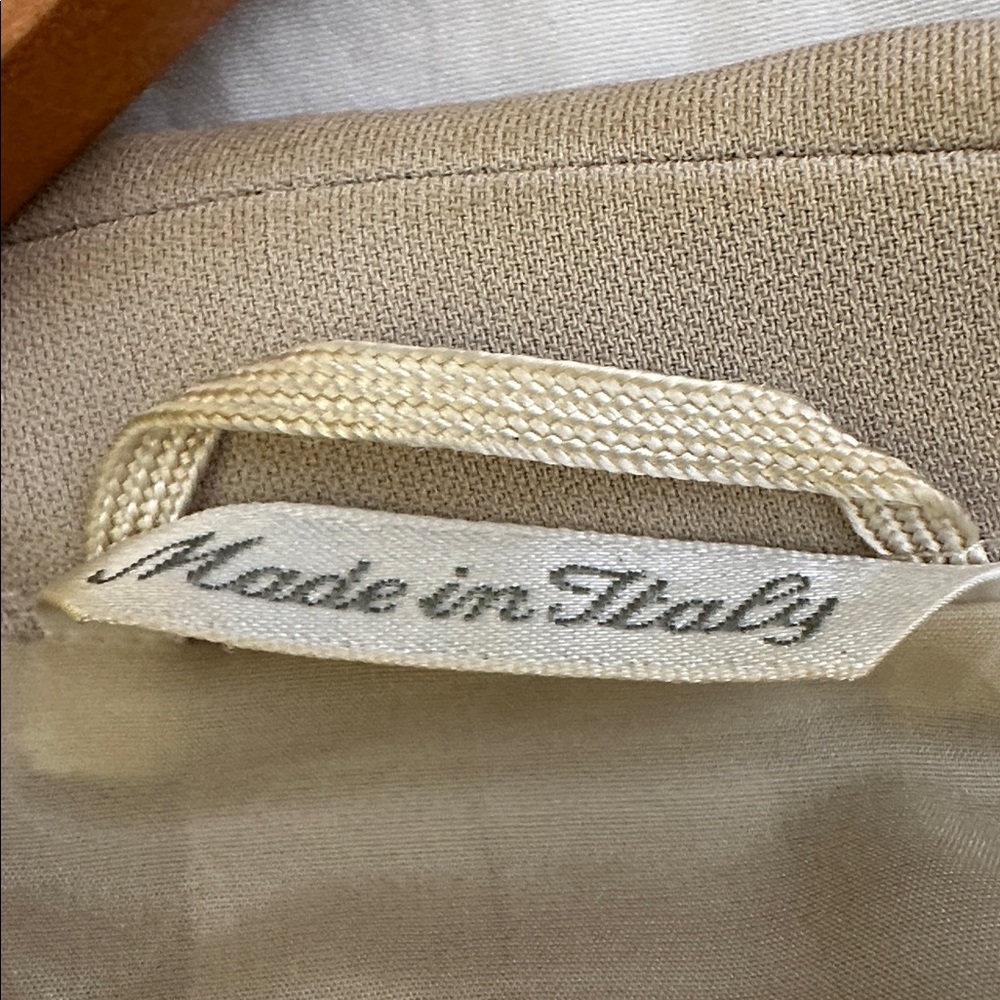 MaxMara Women's Light Tan Blazer - Picture 3 of 9